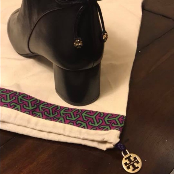 Black Boot - Picture 2 of 3